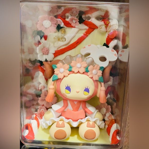 Decor - Picture 1 of 2